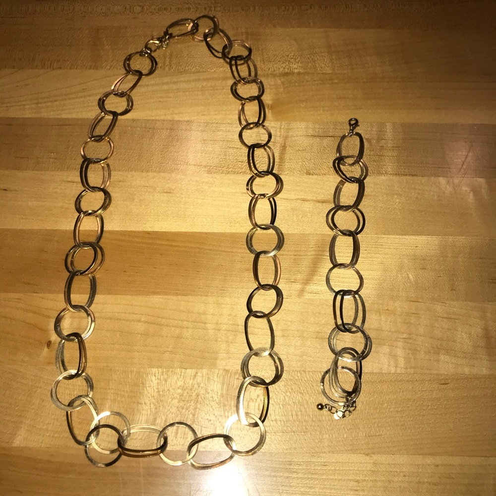 Gold necklace and bracelet